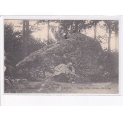 JURQUES: pierre dialan, dolmen historique - très bon état