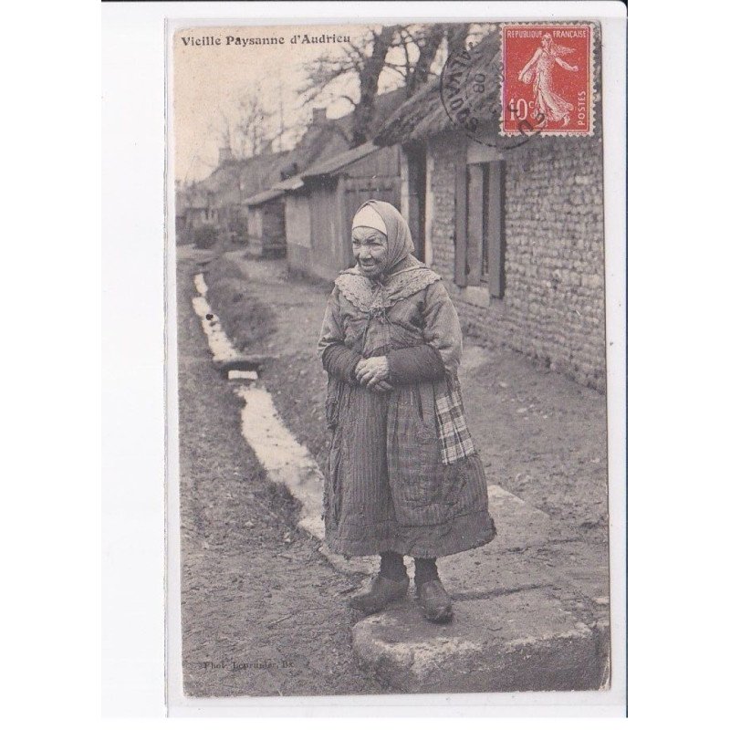 AUDRIEU: vieille paysanne - état
