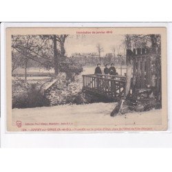 JUVISY-sur-ORGE: passerelle sur la rivière d'orge, place de l'hôtel-de-ville - état