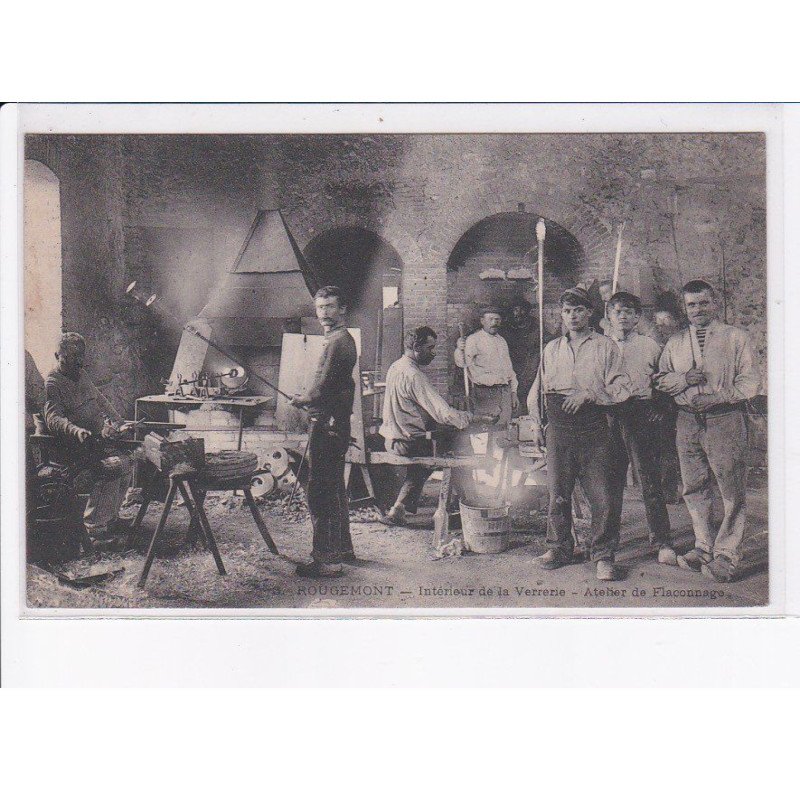 ROUGEMONT: intérieur de la verrerie, atelier de flaconnage - très bon état
