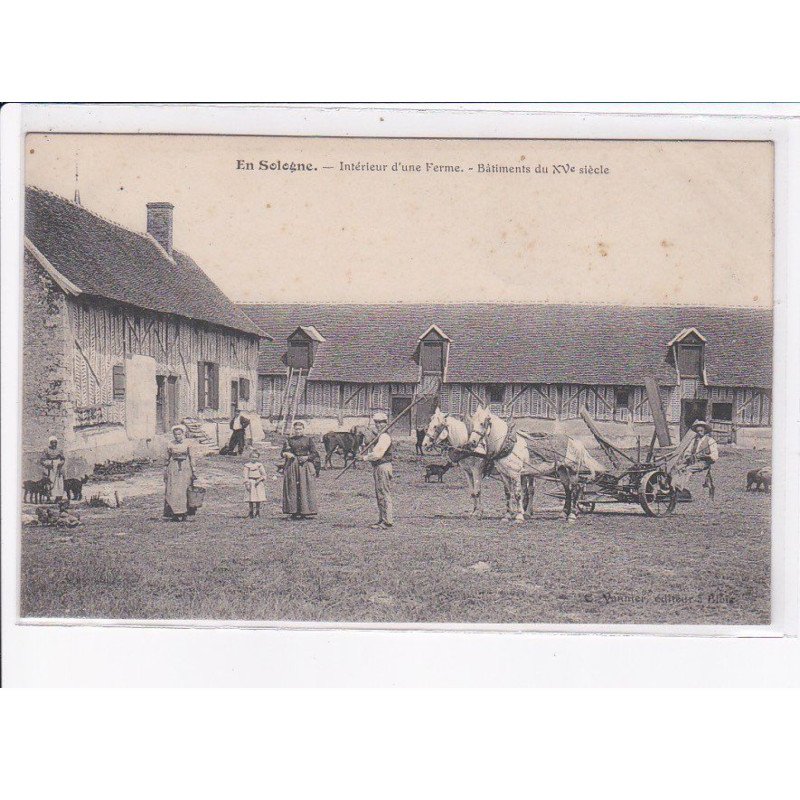 LOIR ET CHER: en sologne, intérieur d'une ferme, bâtiments du XVe siècle - état