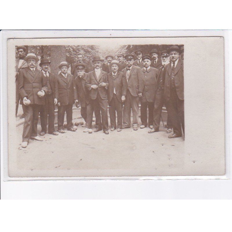 VINCENNES: boulodrome, jeu de boules - très bon état