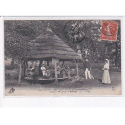 LA BOURBOULE: l'ile aux mouches, le manège - très bon état