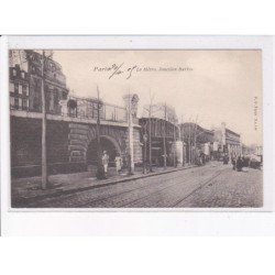 PARIS: 75018, le métro, jonction barbès - très bon état