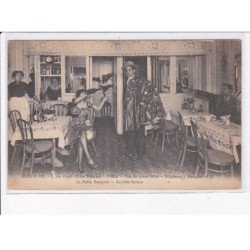 PARIS: 75018 aéro-hôtel, vue du grand salon - état (partiellement décollée)