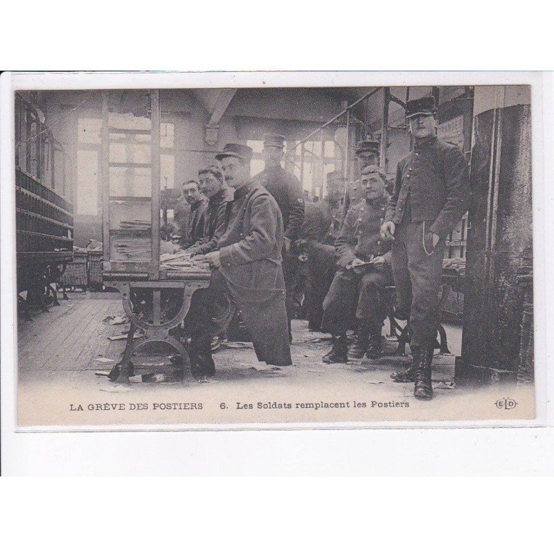 FRANCE: la grève des postiers, les soldats remplacent les postiers - état