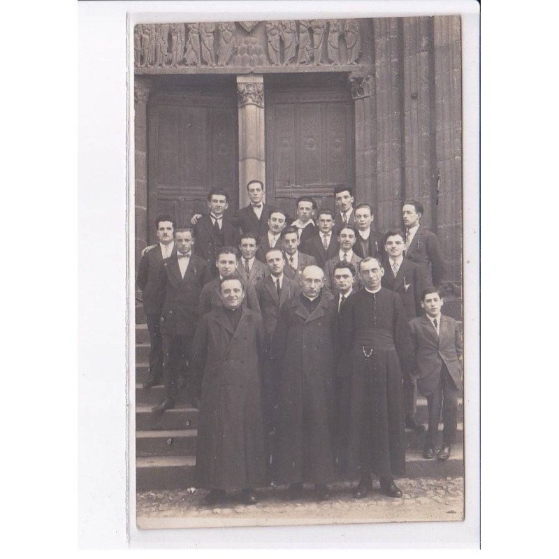 MAURIAC: portail de l'église rue marmontel - très bon état