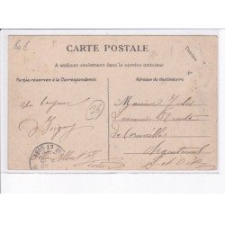 ISIGNY-sur-MER: la gare, arrivée d'un train - très bon état