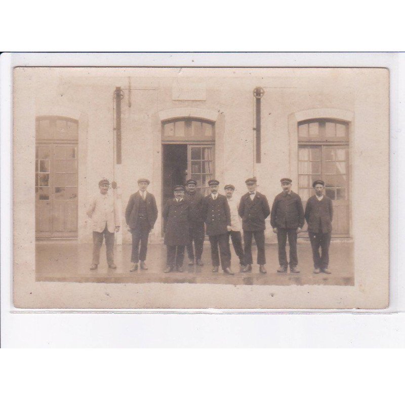 MARANS: gare, poste - très bon état