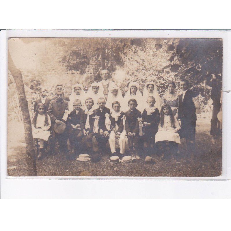 IVRY LA BATAILLE: cpa photo, communion et communauté - très bon état