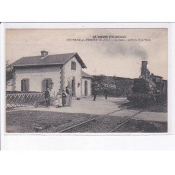 COUDRAY-au-PERCHE: la gare, arrivée d'un train - très bon état