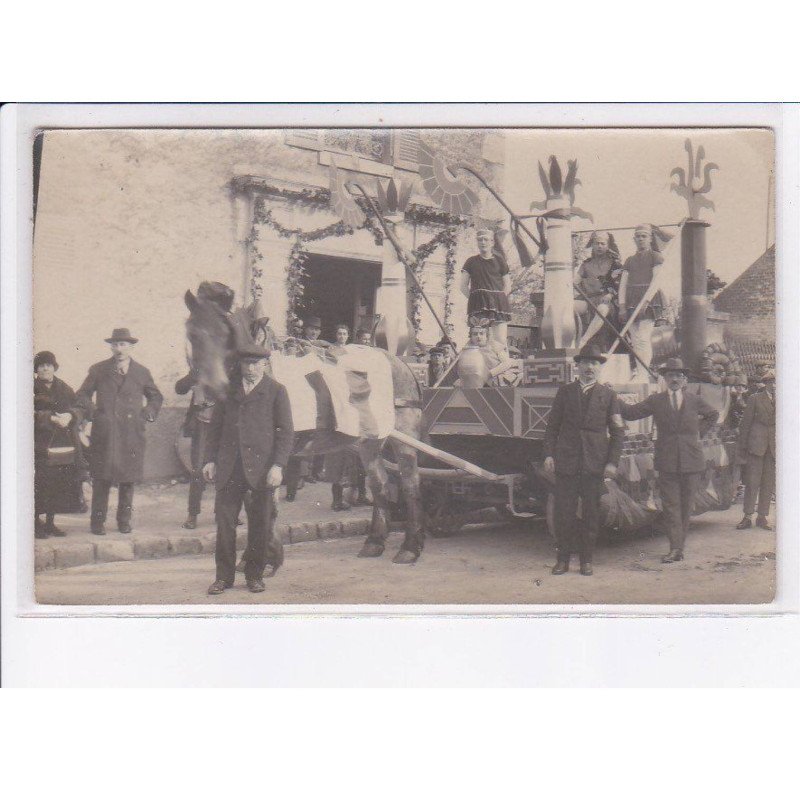 OUCQUES: cavalcade, char de l'egypte, pharaon - très bon état