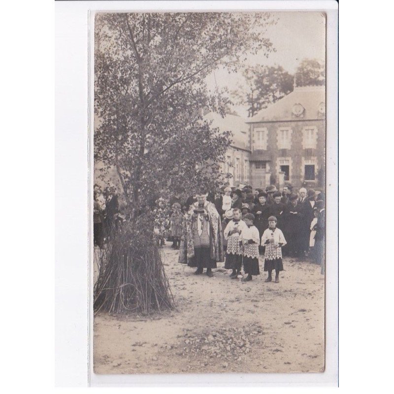 VILLEDIEU LES POELES: procession de la saint-jean - état
