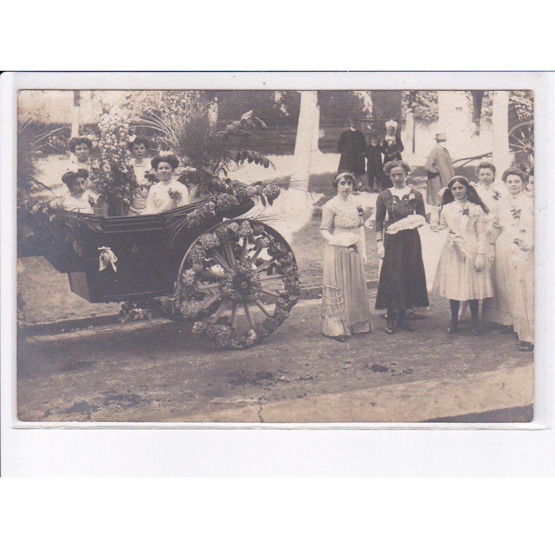 AVRANCHES: cavalcade - très bon état