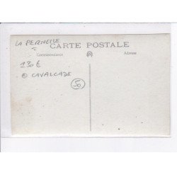 environs LA PERNELLE: cavalcade - très bon état