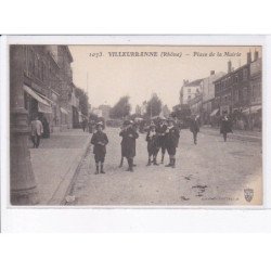 VILLEURBANNE: place de la mairie - très bon état