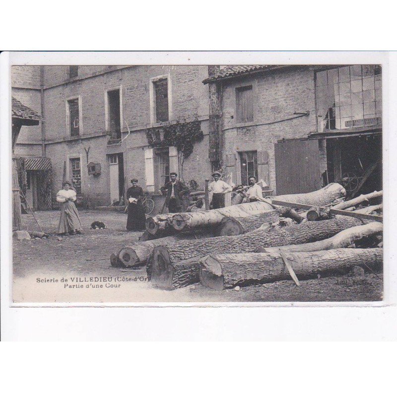 VILLEDIEU: scierie de villedieu, partie d'une cour - très bon état