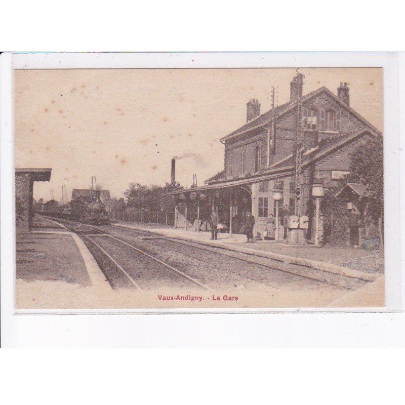 VAUX-ANDIGNY: la gare, train - état