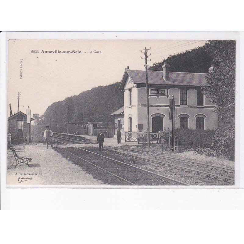 ANNEVILLE-sur-SCIE: la gare - très bon état