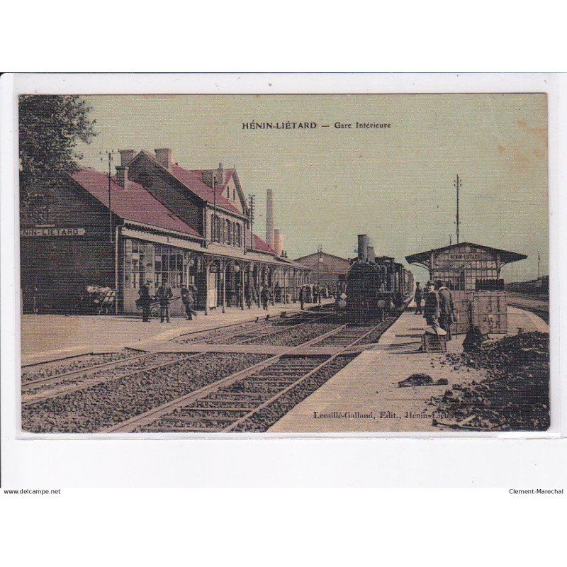 HENIN-LIETARD: gare intérieure, train - très bon état