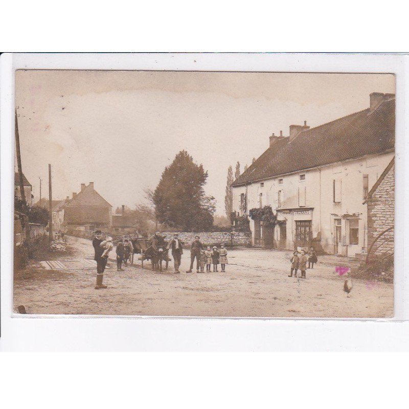 SAINT-BOIL: la place - état