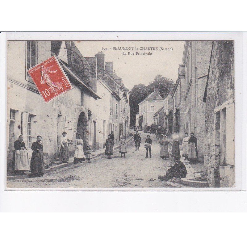BEAUMONT-le-CHARTRE: la rue principale - très bon état