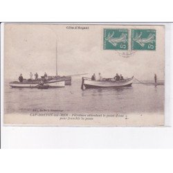 CAPBRETON-sur-MER: pétroliers attendant le point d'eau pour franchir la passe - très bon état