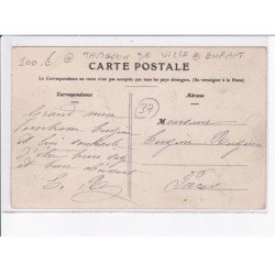 LA TOUR SAINT-GELIN: rue des varannes, tambour de ville, enfant - très bon état