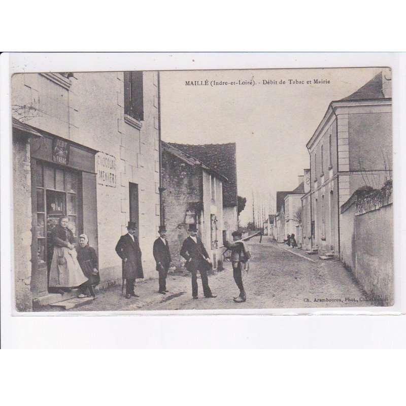MAILLE: débit de tabac et mairie - très bon état