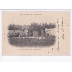 LES BEZARDS: le five à'clock des poules, oeuvres des colonies de vacances - très bon état