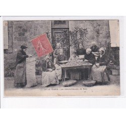 LOT: les dénoisilleuses de noix - état