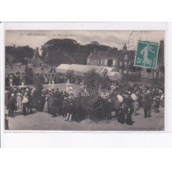 BRIQUEBEC: la place des buttes - état
