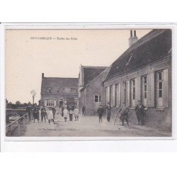 BROUCKERQUE: écoles des filles - très bon état