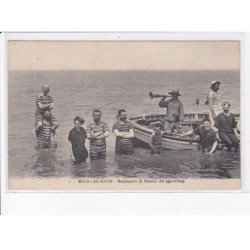 MALO-les-BAINS: baigneurs et bateau de sauvetage - très bon état