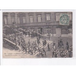 LILLE: la musique anglaises à la sortie de la réception de la préfecture - très bon état