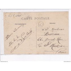 MONTJAVOULT: la place et l'église - état