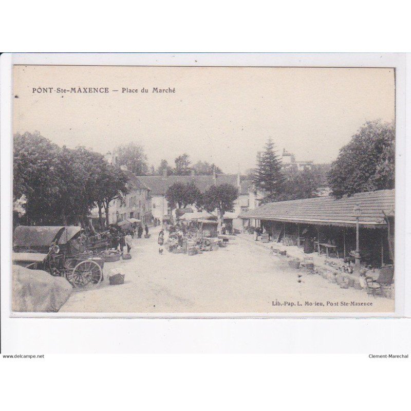 PONT-SAINT-MAXENCE: place du marché - très bon état