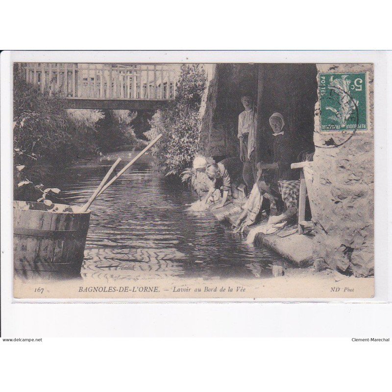 BAGNOLE-de-L'ORNE: lavoir au bord de la vée - très bon état