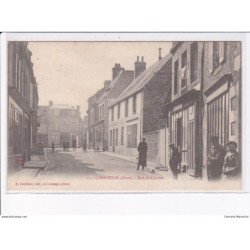 CARROUGES: rue du crochet - très bon état