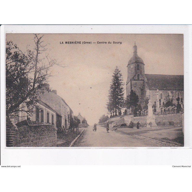 LA MESNIERES: centre du bourg - très bon état
