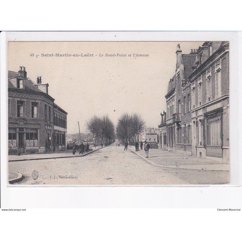 SAINT-MARTIN-au-LAËRT: le rond-point et l'avenue - très bon état