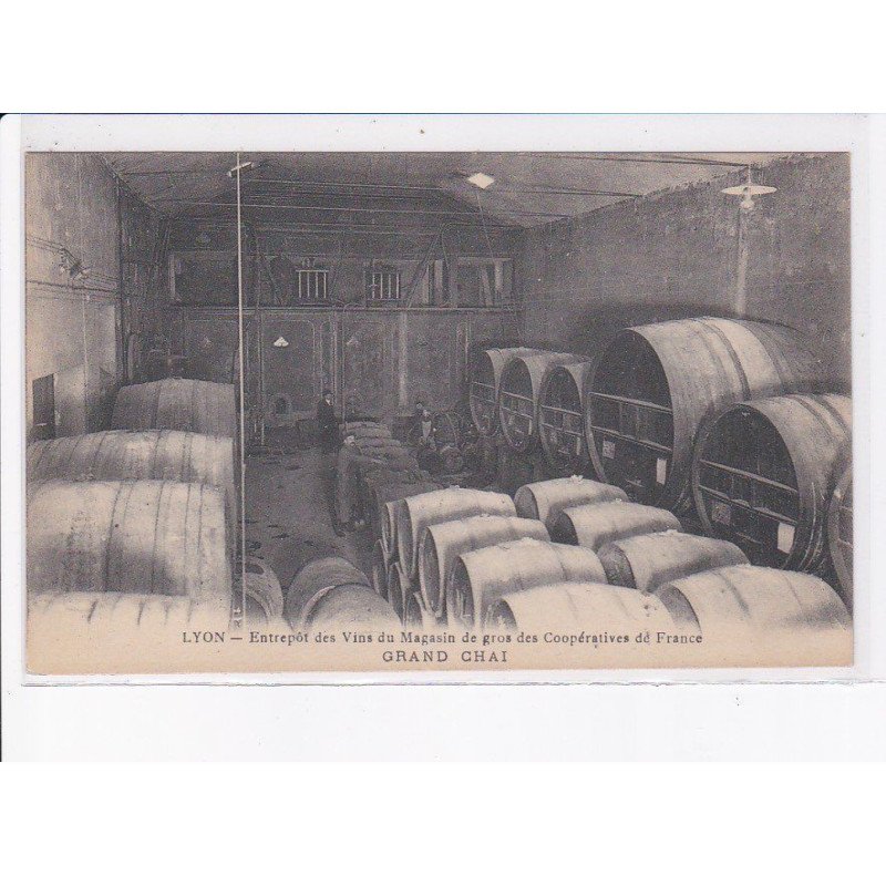 LYON: entrepôt des vins du magasin de gros des coopératives de france Grand chai - très bon état