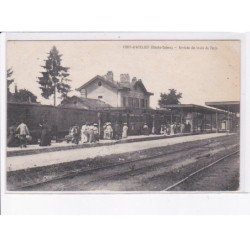 PORT-D'ATELIER: arrivée du train de paris, gare - très bon état