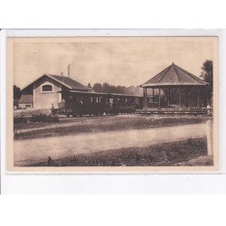 BREUCHES: le train en gare - très bon état