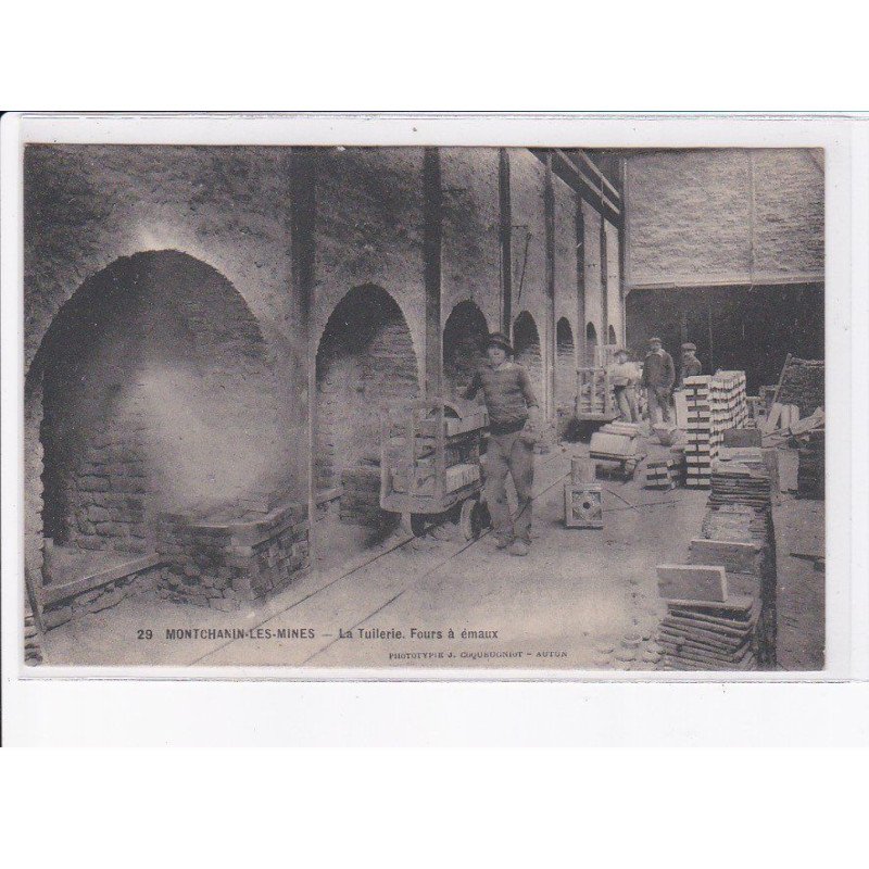 MONTCHANIN-les-MINES: la tuilerie, fours à émaux - très bon état