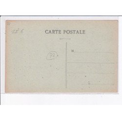 PARIGNE-L'EVEQUE: bas de la place, hôtel - très bon état