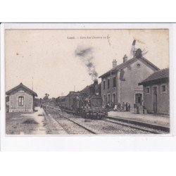 LOUE: gare des chemins de fer, train - état