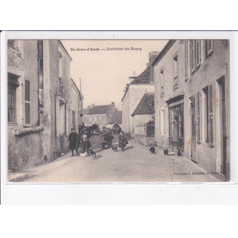 SAINT-JEAN-D'ASSE: intérieur du bourg - très bon état