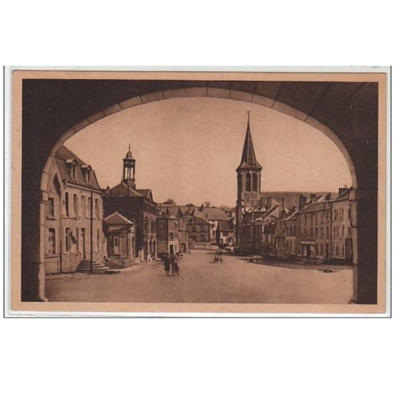 SIGNY L'ABBAYE : vue de la place - très bon état