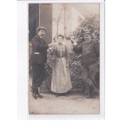 CHARS: personnages buvant du vin - très bon état